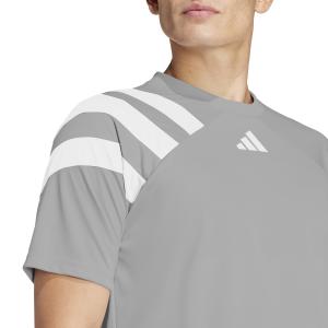 product/a/d/adidas_ik5772_9_apparel_on_model_detail_view_1_white.jpg
