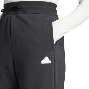 product/a/d/adidas_ip2262_6_apparel_on_model_detail_view_1_white-nw040724.jpg