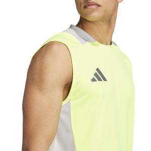 product/a/d/adidas_ir5478_10_apparel_on_model_detail_view_2_white.jpg