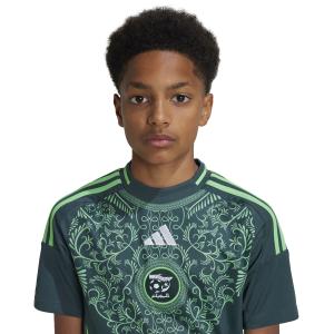product/a/d/adidas_it2736_7_apparel_on_model_detail_view_1_white-nw100424.jpg