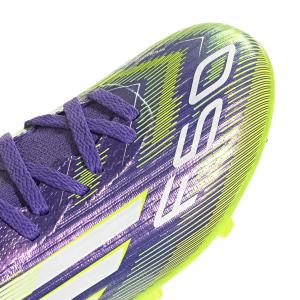 product/a/d/adidas_ji3547_8_footwear_photography_detail_view_2_white-nw091625.jpg