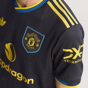 product/a/d/adidas_ji7419_4.jpg