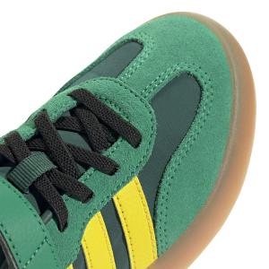 product/a/d/adidas_jq8848_8_footwear_photography_detail_view_1_white-nw091625.jpg