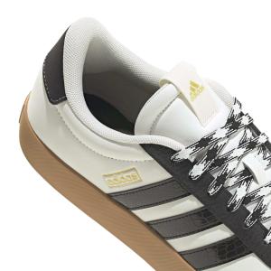 product/a/d/adidas_jr8603_8_footwear_photography_detail_view_1_white-nw091725.jpg
