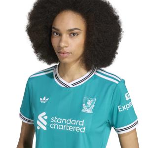 product/a/d/adidas_jv6492_6_apparel_on_model_detail_view_1_white.jpg