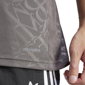 product/a/d/adidas_jx2119_8_apparel_on_model_detail_view_2_white-nw111924.jpg