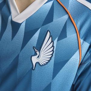product/a/d/adidas_jx8726_15_apparel_photography_heromrktng_view_8.jpg