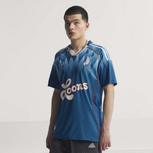 product/a/d/adidas_jx8726_9_apparel_photography_heromrktng_view_1.jpg