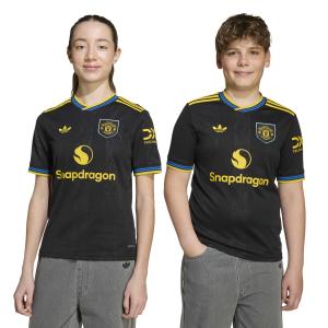 product/a/d/adidas_kd4227_9_apparel_on_model_standard_unisex_pair_shot_white.jpg