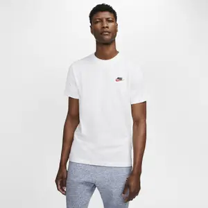 ar4997-100-t-shirt-nike-sportswear-club-blanc-noir-rouge-universite
