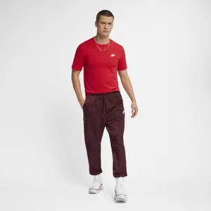 ar4997-657-t-shirt-nike-sportswear-club-rouge-universite-blanc