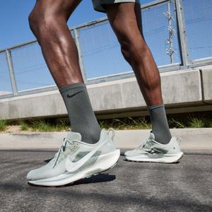 product/n/i/nike_dv3864-304-phsym001.jpg