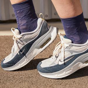 product/n/i/nike_dz6754-001-phsym002.jpg