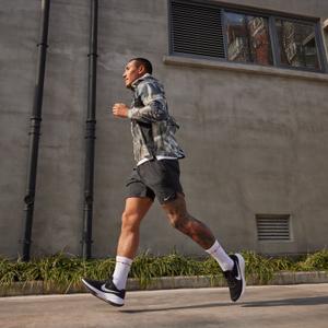 product/n/i/nike_fb2207-001-phsym002.jpg