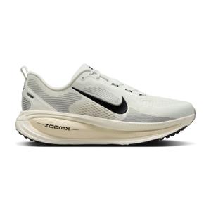 hm6803-101-chaussures-de-running-nike-vomero-18-summit-white-black-coconut-milk