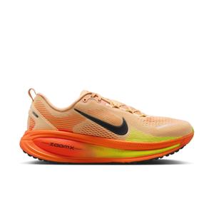 hm6803-700-chaussures-de-running-nike-vomero-18-orange-chalk-black-total-orange-volt