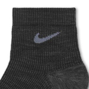 hv6897-900-chaussettes-nike-cushioned-x2-gris-noir