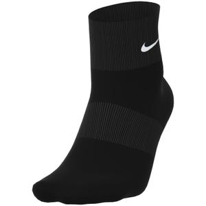 sx7677-010-chaussettes-nike-everyday-lightweight-noir-blanc